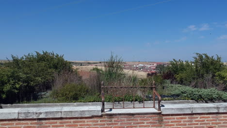 Bodega-Gótica,-Una-Hermosa-Bodega-Familiar-En-Rueda,-España-6