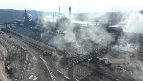 steam and pollution emissions from steel mill in pittsburgh pennsylvania