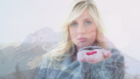 animación de una mujer sosteniendo píldoras rojas en la mano extendida, sobre un paisaje montañoso brumoso