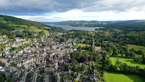 at the northern end of windermere is the