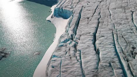 Ojo-Del-Albino,-El-Glaciar-Más-Emblemático-De-Ushuaia-