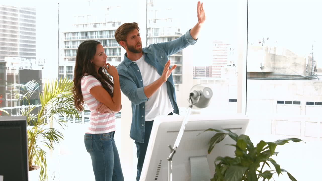 equipo de negocios creativos en la reunión