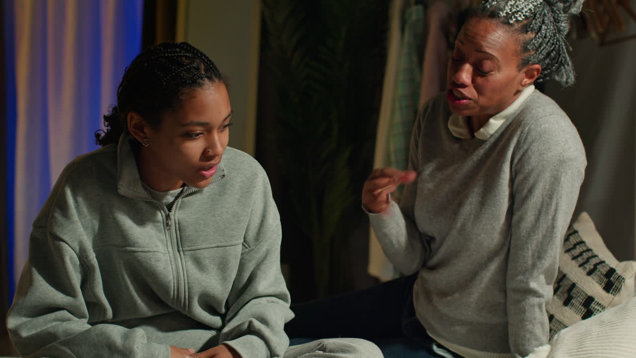 엄마와 딸 말다툼