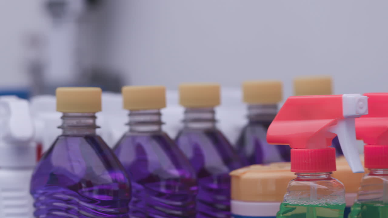 청소 용품. 지역사회 쉼터를 위한 기부