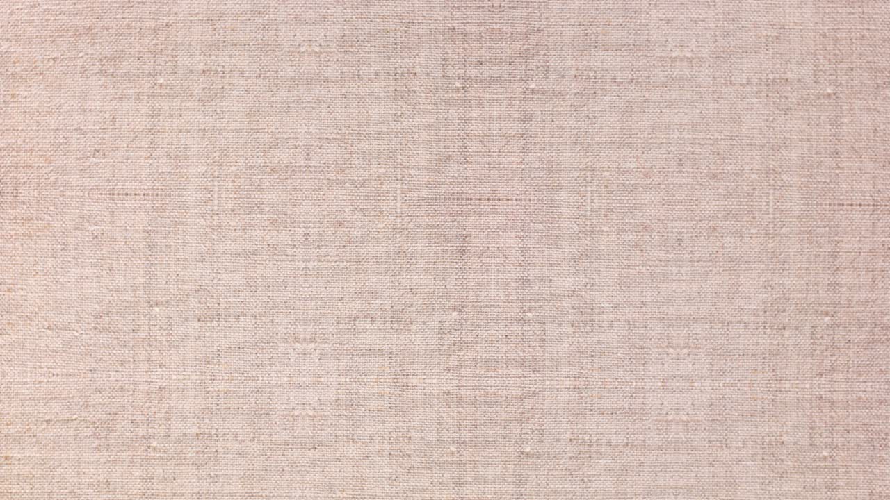 las frutas y verduras orgánicas frescas aparecen en el lado izquierdo.