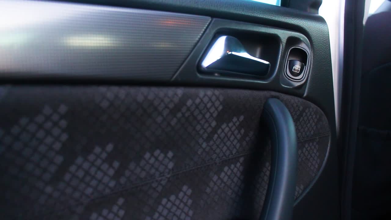 Mercedes car c220 backdoor inside view