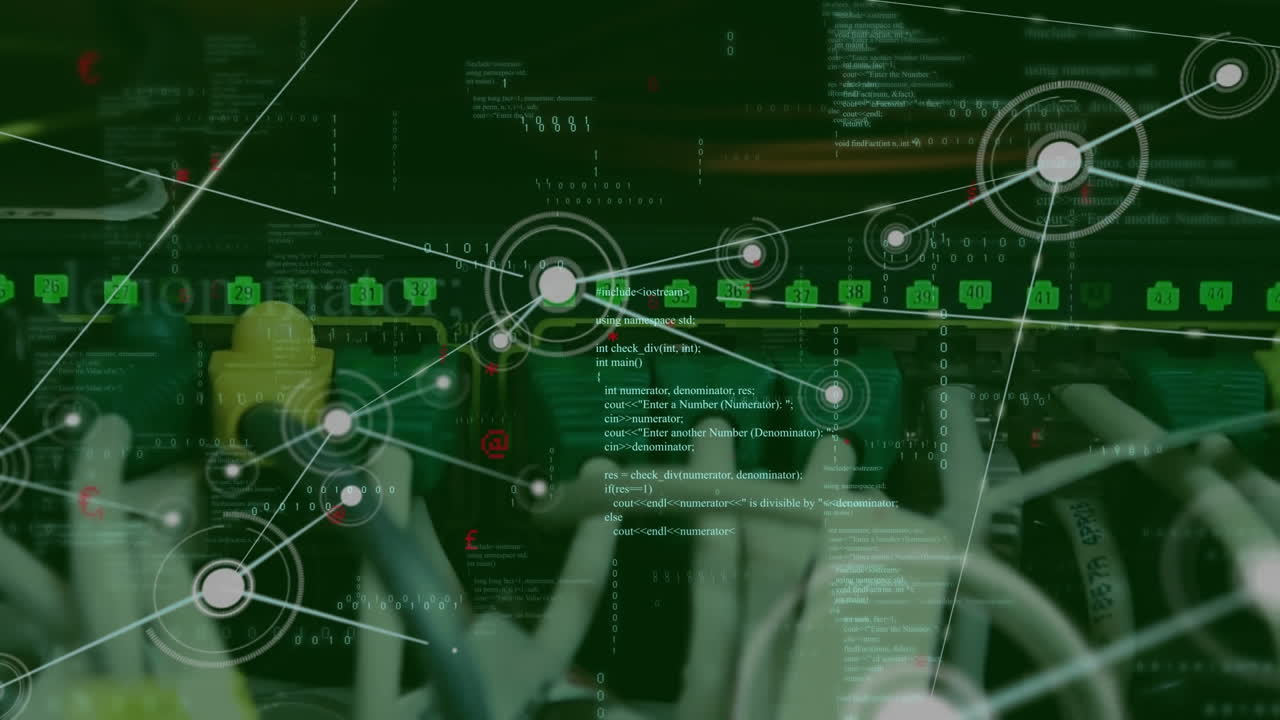 연결 네트워크의 애니메이션과 컴퓨터 서버의 클로즈업에 대한 데이터 처리