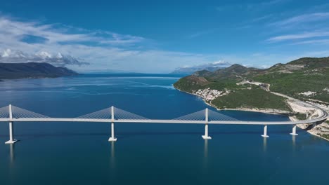 크로아티아 남부 해안 지역과 아드리아 해의 나머지 지역을 연결하는 놀라운 다리 건설 - peljesac, 크로아시아
