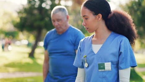 Krankenschwester,-Tai-Chi-Stretching-Und-Outdoor-Mit-Senior