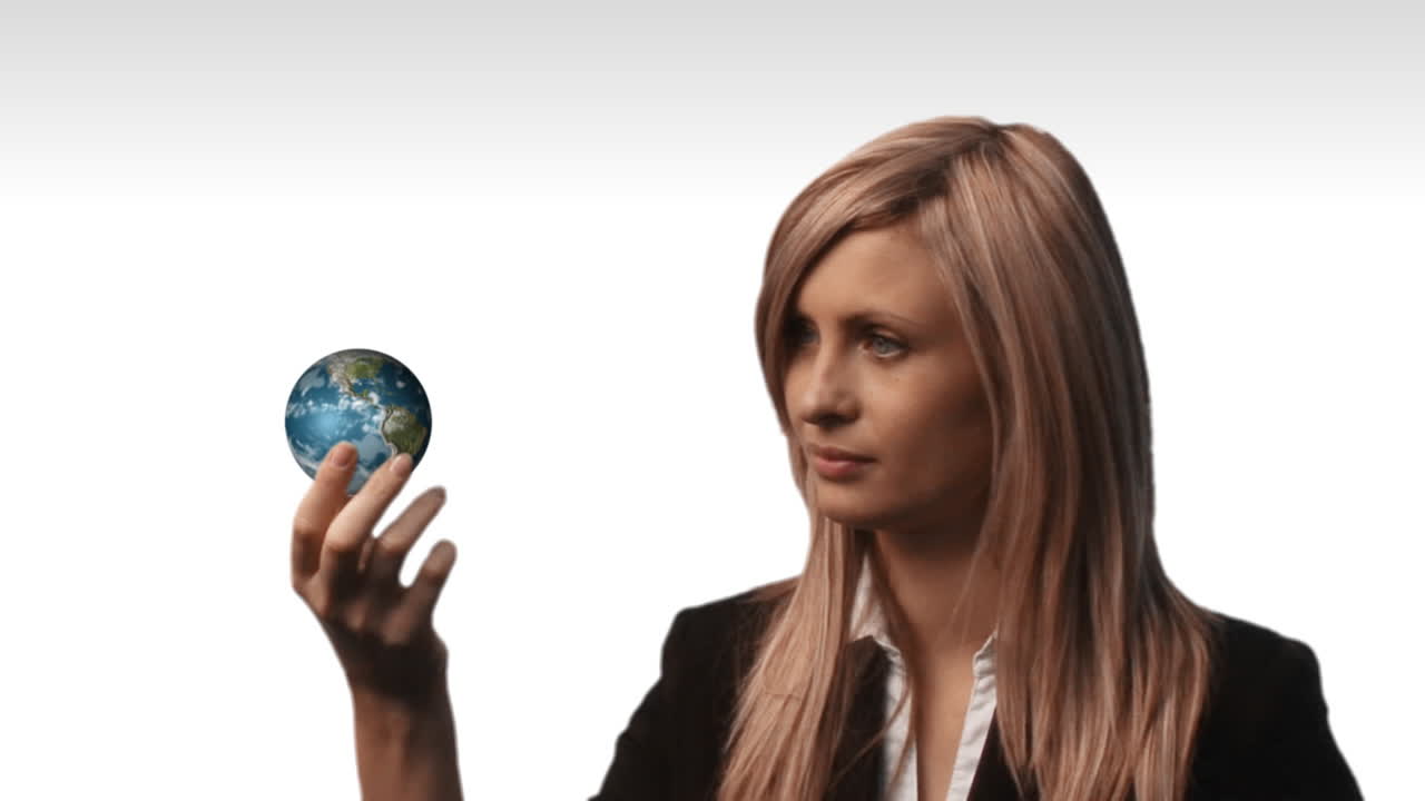 Молодая кавказская женщина