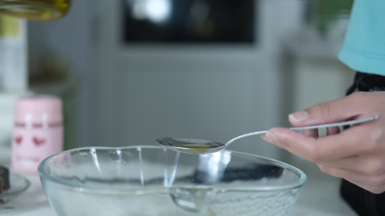 mezclar la salsa de ensalada