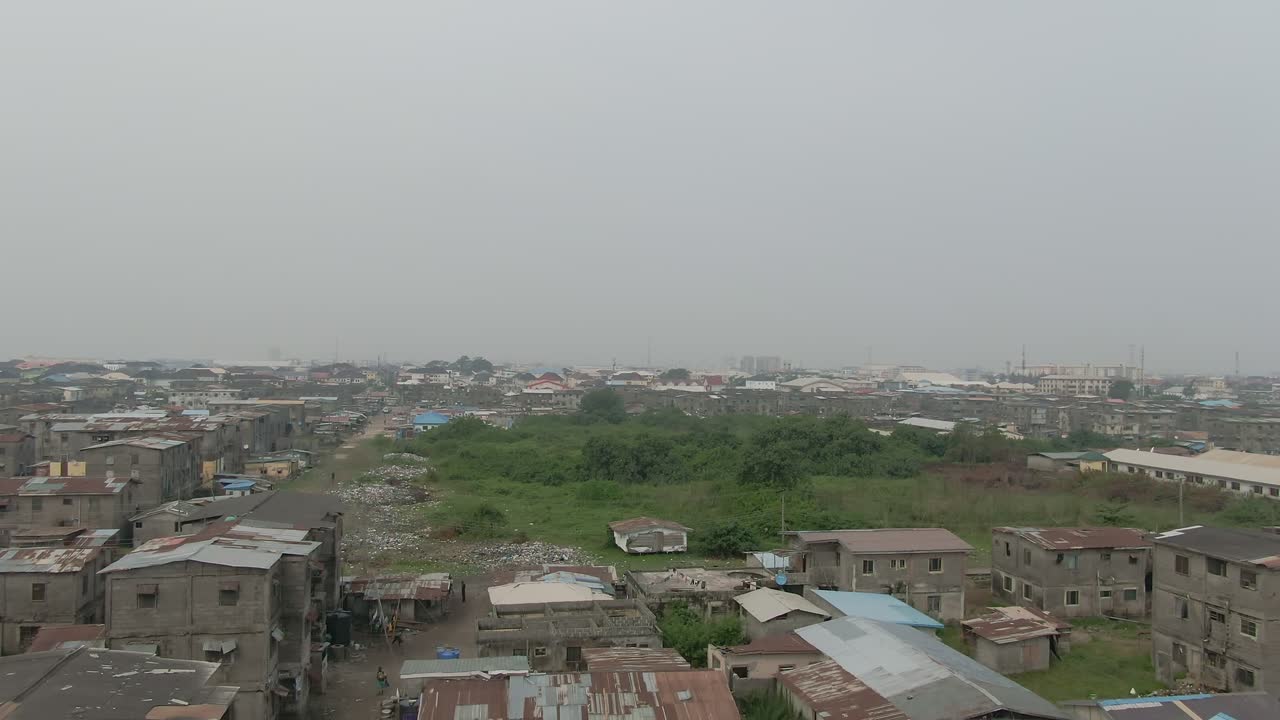 Ảnh chụp từ trên không khu ổ chuột Jakande ở Lekki, Lagos, Nigeria, Châu Phi
