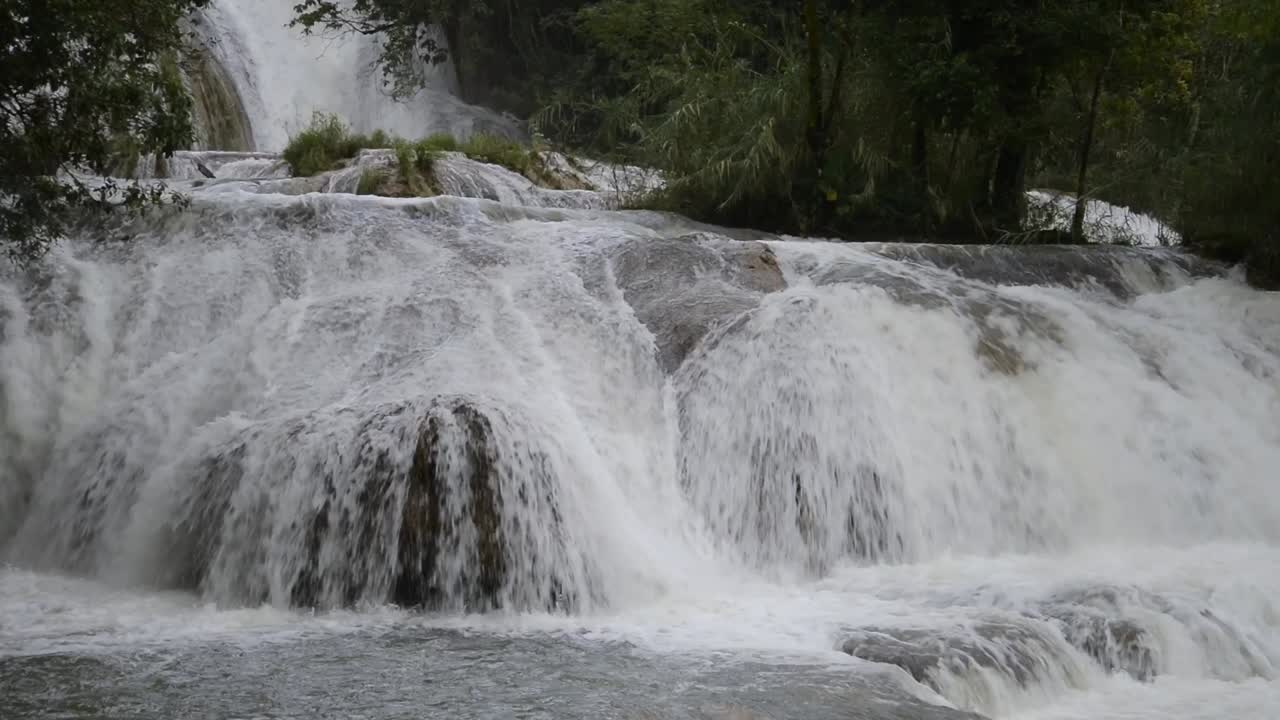 Cascadas de agua azul in mexico