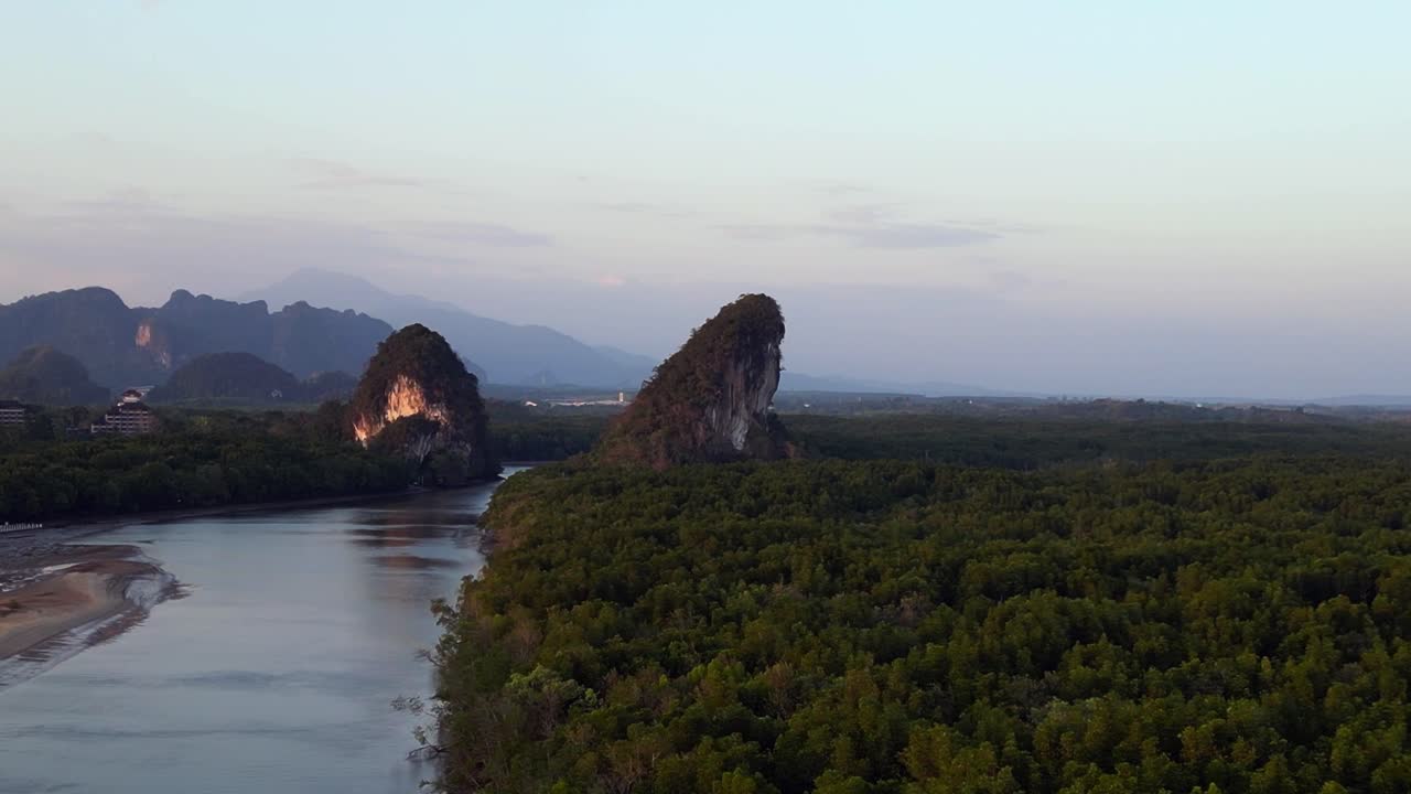저녁 맹그로브 강 크라비 태국