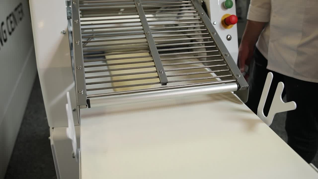 Commercial Bread Dough Sheeting and Conveying Machine