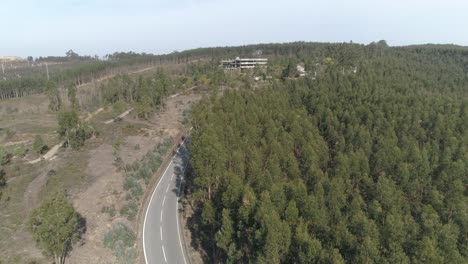 casa abandonada en el bosque