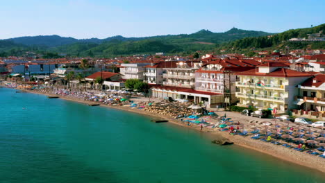 Panorama-De-Drones-De-Pefkohori,-Grecia