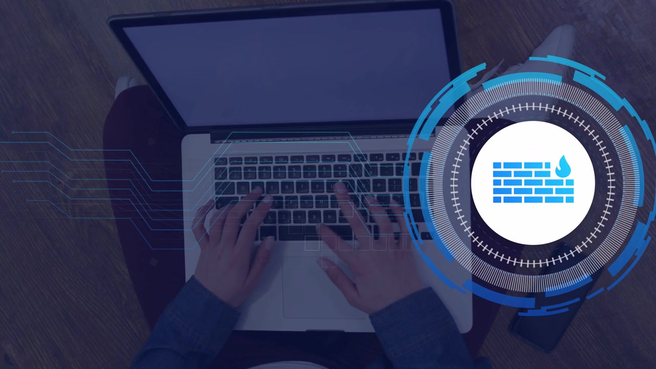 Donna che digita su un laptop, attivando un HUD con un effetto a goccia sulla parete e linee che si collegano al telefono per la sicurezza.