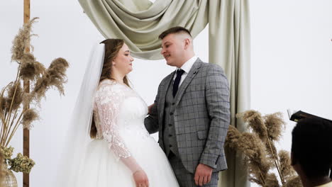 couple at the altar