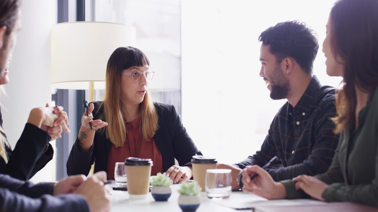 앞으로 나아가기 위해서는 강력한 전략이 필요합니다.