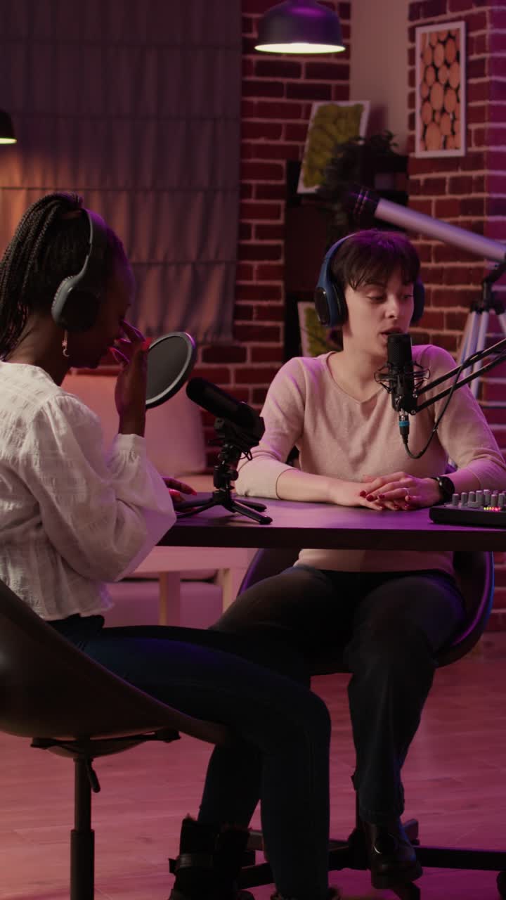 Intervista in podcast in studio
