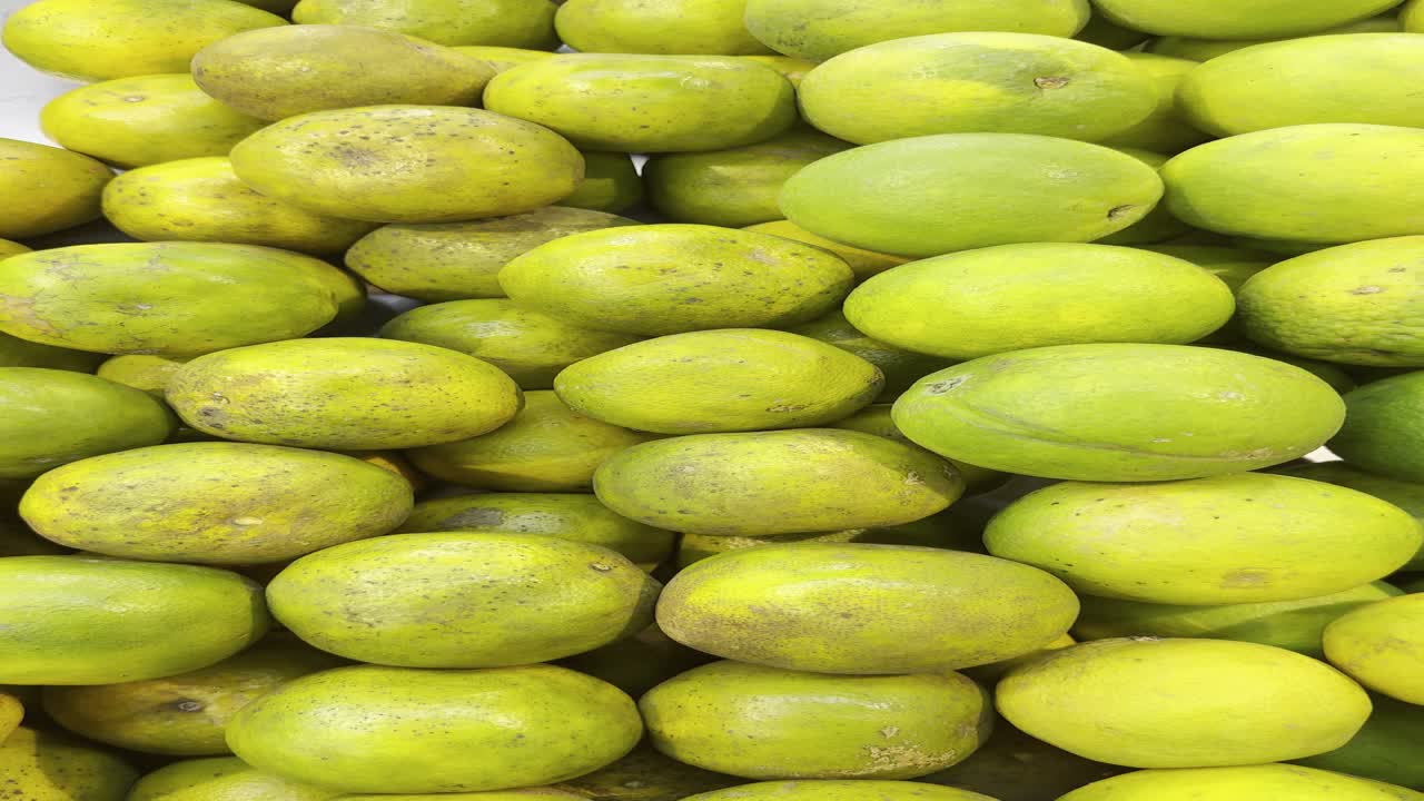 Close-up de Laranjas Verdes Frescas ou Limas Doces