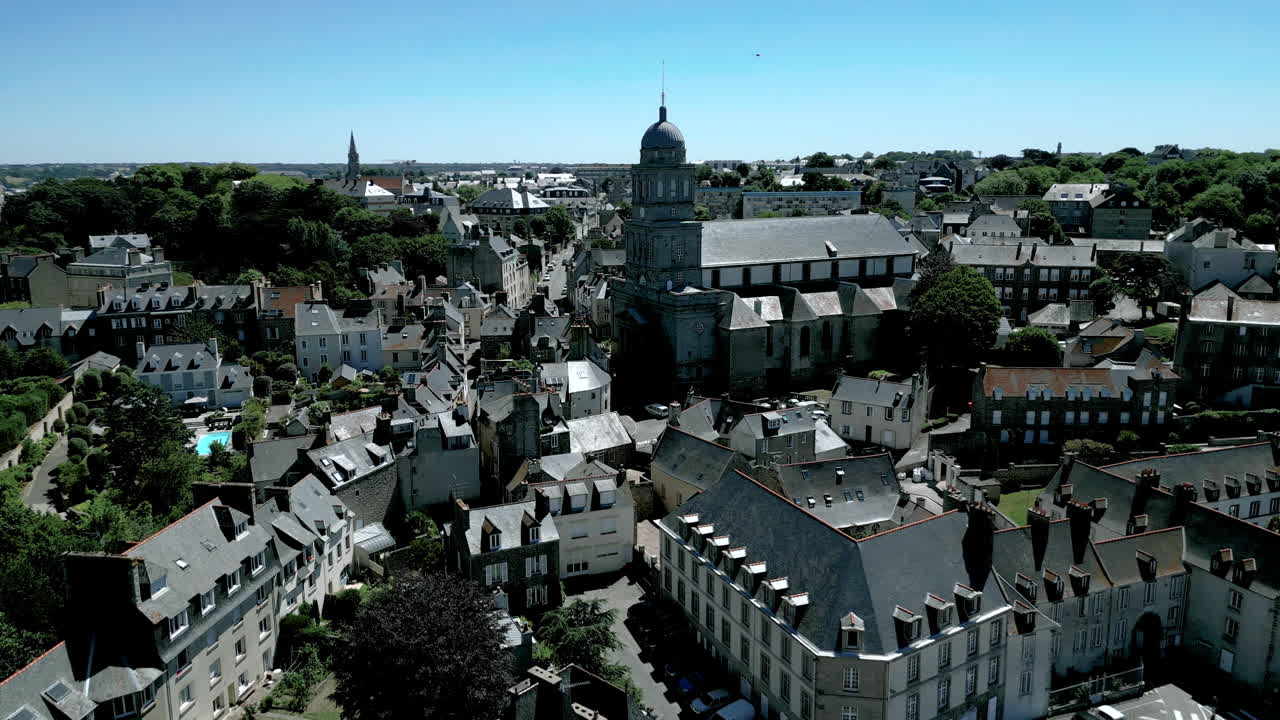 sainte-croix 또는 프랑스의 saint-malo, saint-servan의 거룩한 십자가 교회