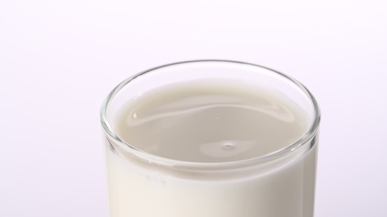un vaso de leche