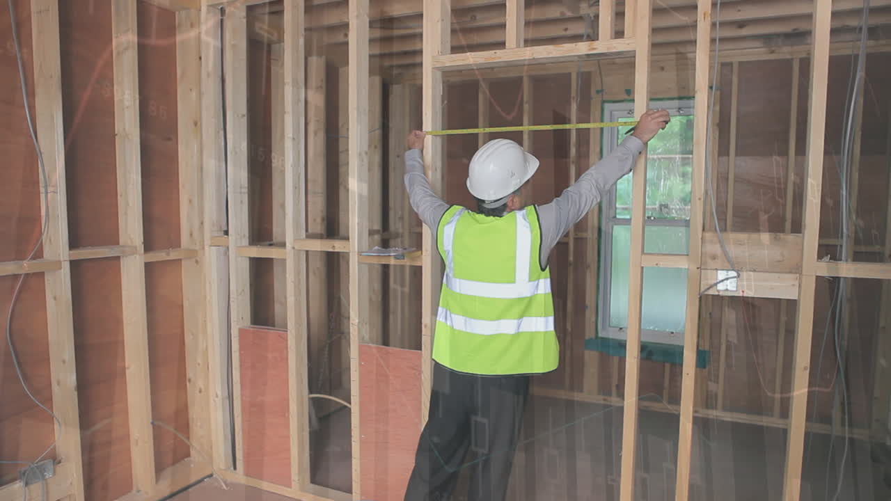 animación del procesamiento de estadísticas sobre la medición de un ingeniero masculino en el sitio de construcción