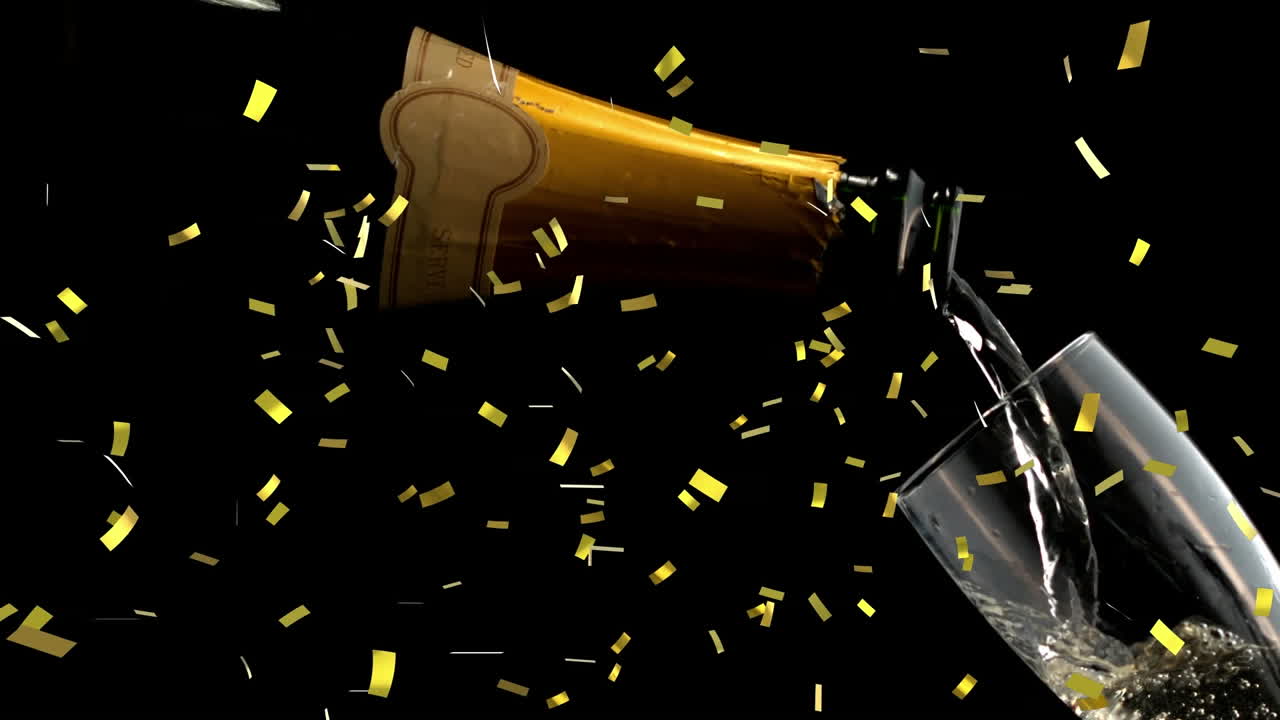 Animazione di coriandoli dorati che cadono su champagne versato in un bicchiere su sfondo nero