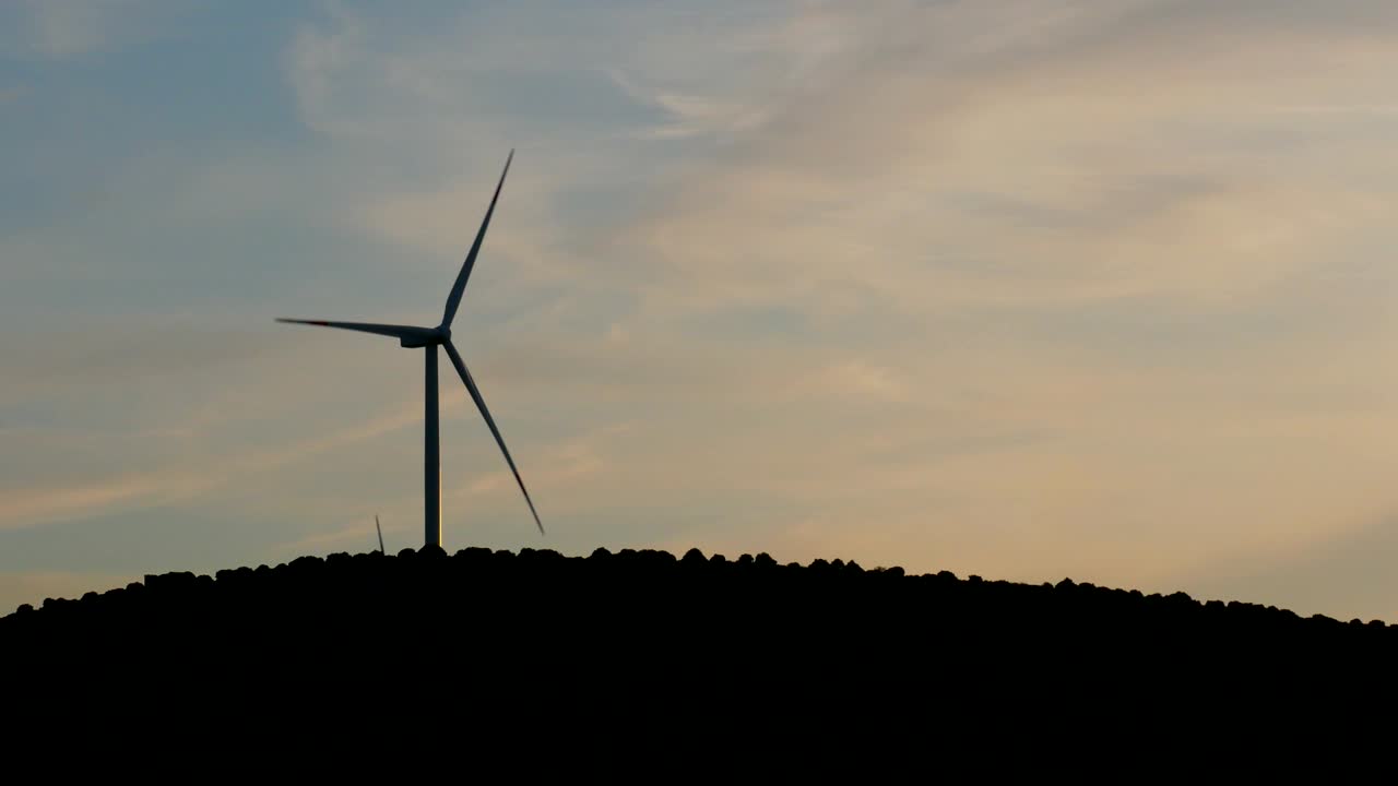 터키의 세세메 성에서 볼 수 있는 도시 풍경