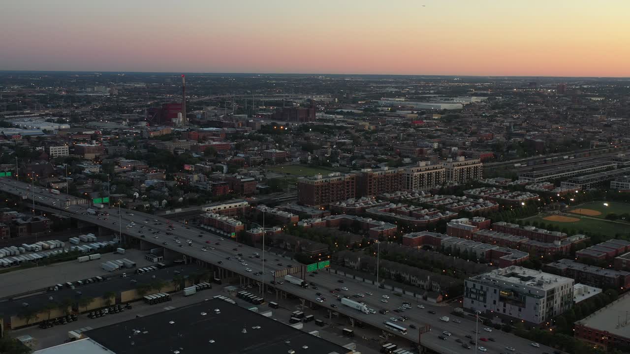저녁 에 리틀 이태리 의 공중 풍경 - 시카고