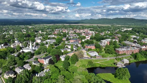 Ciudad-De-Northampton-En-Massachusetts-Con-Smith-College-Y-Paisaje-Urbano