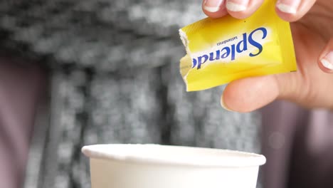 añadir esplenda a una bebida
