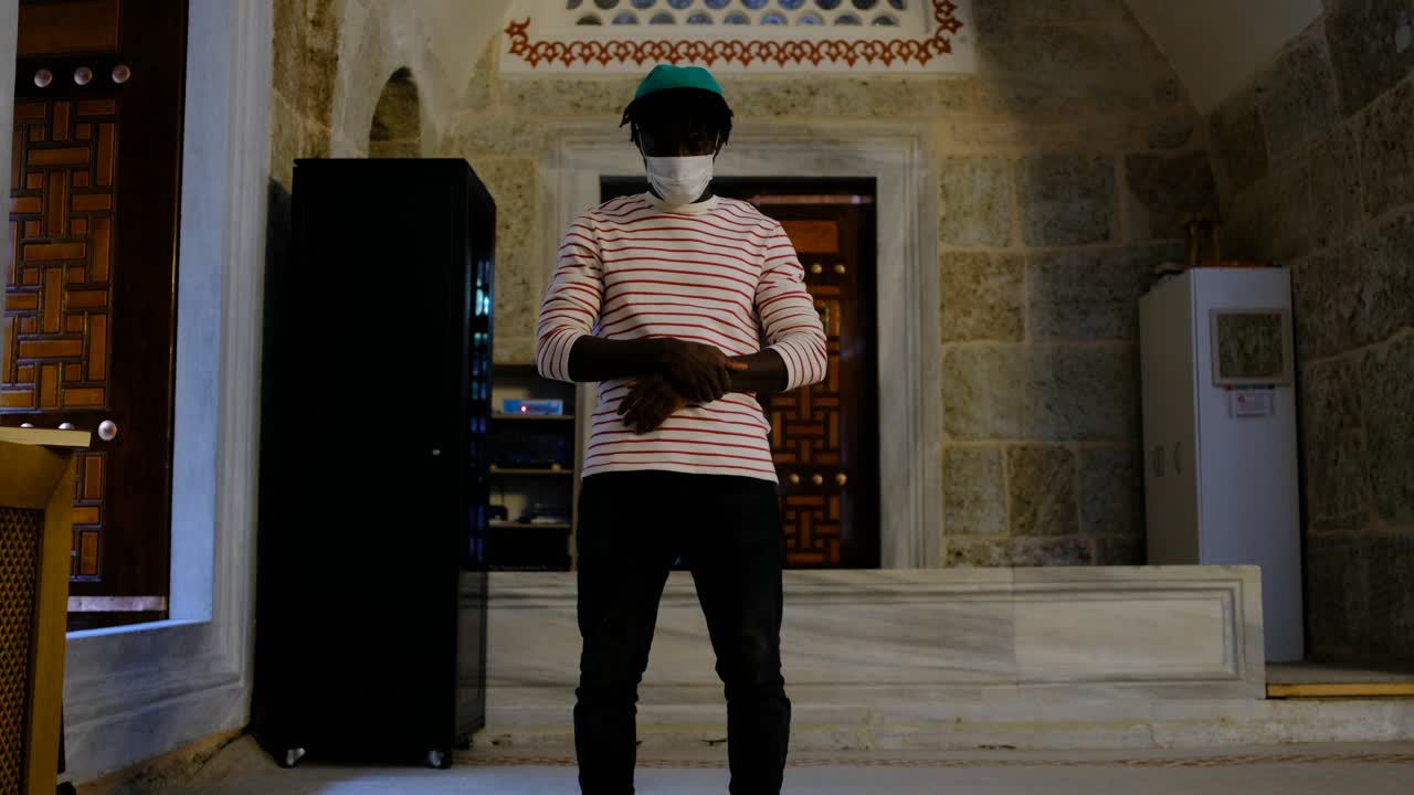 la oración de la máscara africana