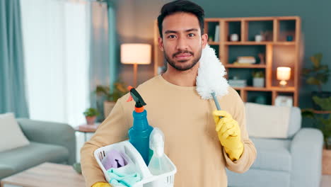 Retrato-De-Un-Hombre-Preparándose-Para-Limpiar-Su-Casa