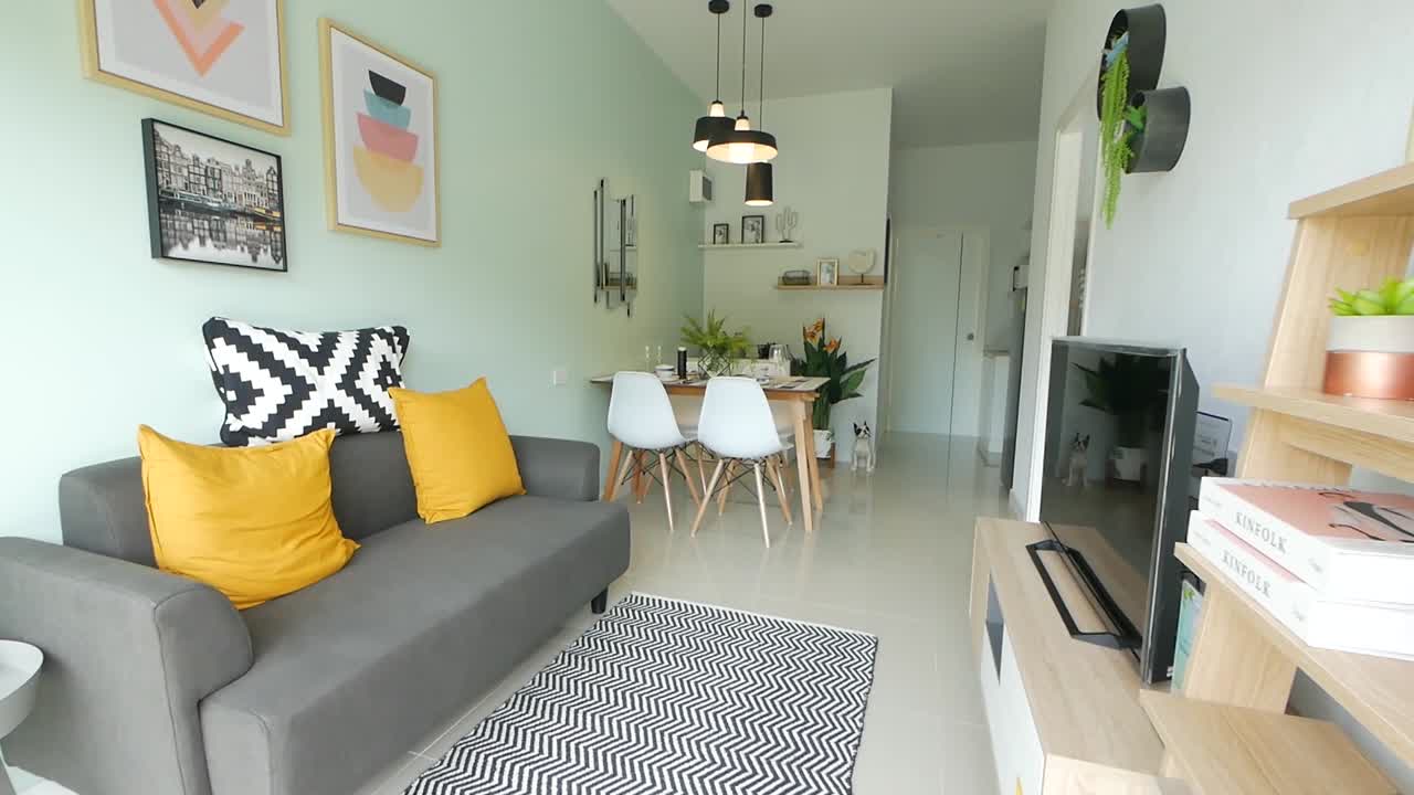 decoración colorida de la casa: recorrido por la sala de estar y el comedor