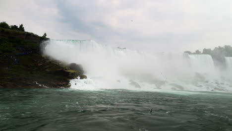 el prominente parque estatal de las cataratas del niágara en nueva york, estados unidos