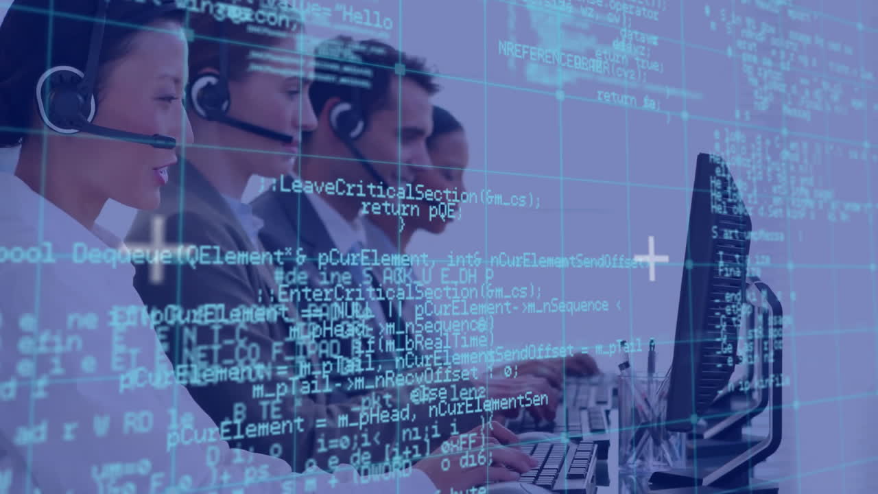 animación del procesamiento de datos en diversos colegas utilizando auriculares telefónicos y computadoras