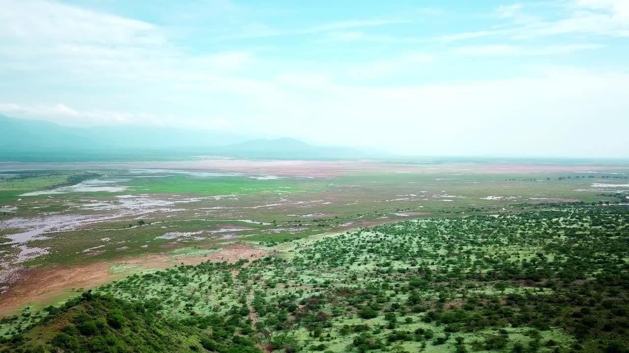 naturaleza tranquila en los alrededores del lago natron, tanzania, áfrica oriental