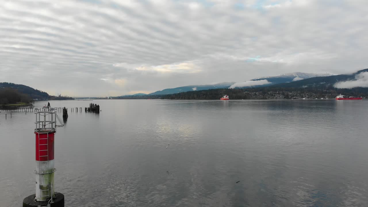 버나비, 브리티시 컬럼비아, 캐나다의 바넷 해양 공원 주변의 다양한 드론 샷