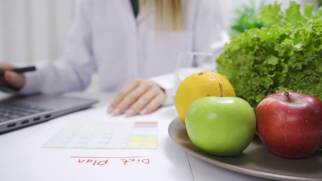 mantenerse saludable y hacer dieta.