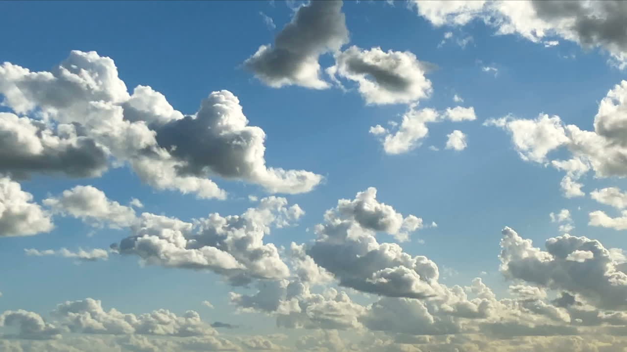 nubes en movimiento de lapso de tiempo
