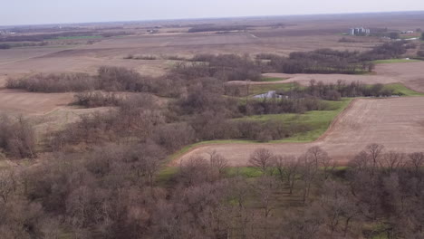 Una-Granja-En-El-Medio-Oeste-De-Los-Estados-Unidos