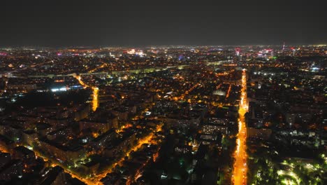 Lufthyperlapse-über-Dem-Boulevard-Lac-Tei-Bei-Nacht-In-Bukarest,-Rumänien