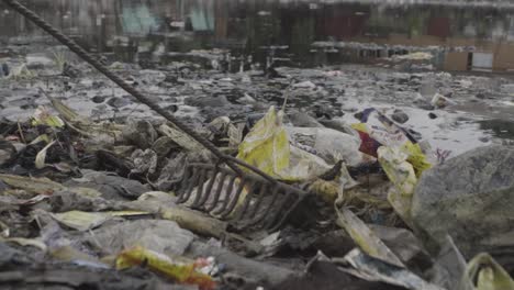 rubbish in water nigeria 06