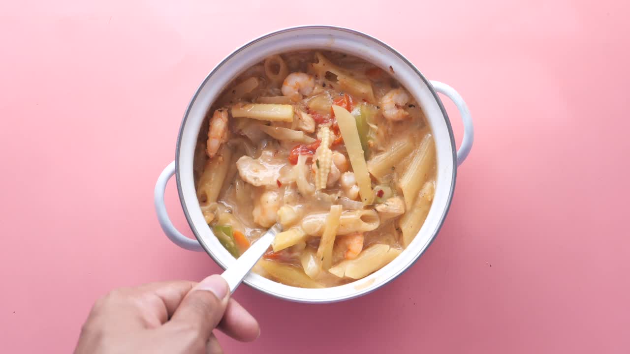 크림 크림 파스타 수프