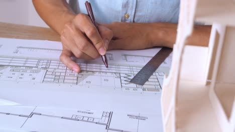 architect design an architectural project