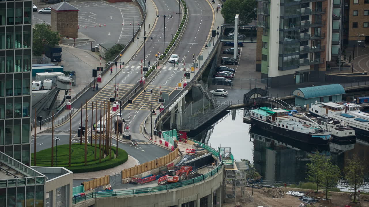 도클랜즈 런던 10