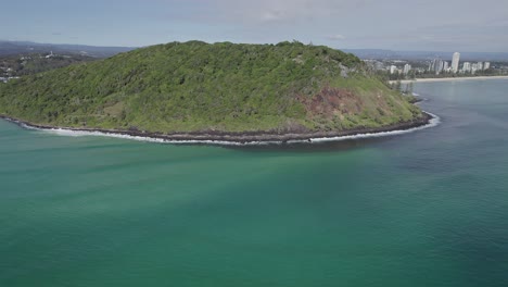 Lush-Green-Burleigh-Hill-On-The-Coral-Sea-Coast-In-Summer